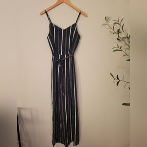 Sleeveless Jumpsuit w/stripes